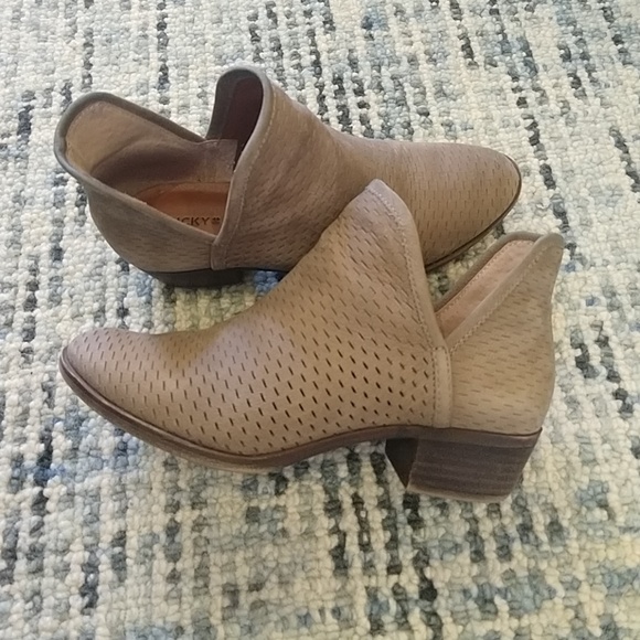 lucky brindle bootie